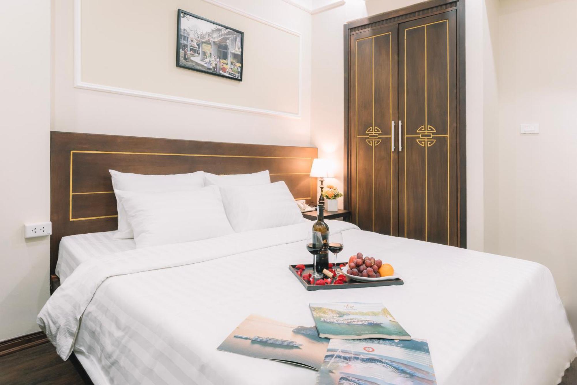 Hanoi Lake View Hotel & Spa Exteriör bild